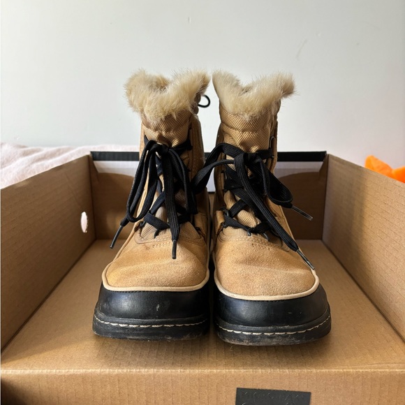 Sorel Winter boots size 7.5 - Picture 3 of 6